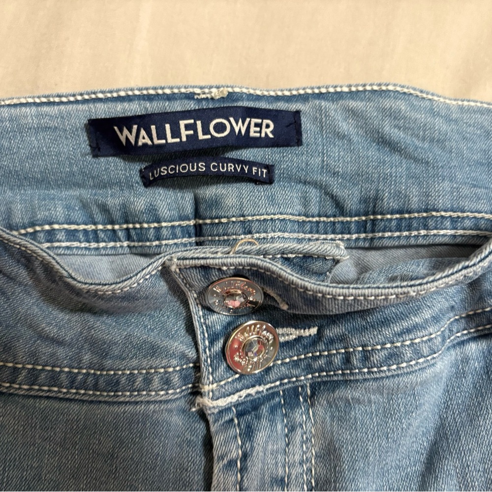 Wallflower Light Blue Jean Shorts - Picture 4 of 6